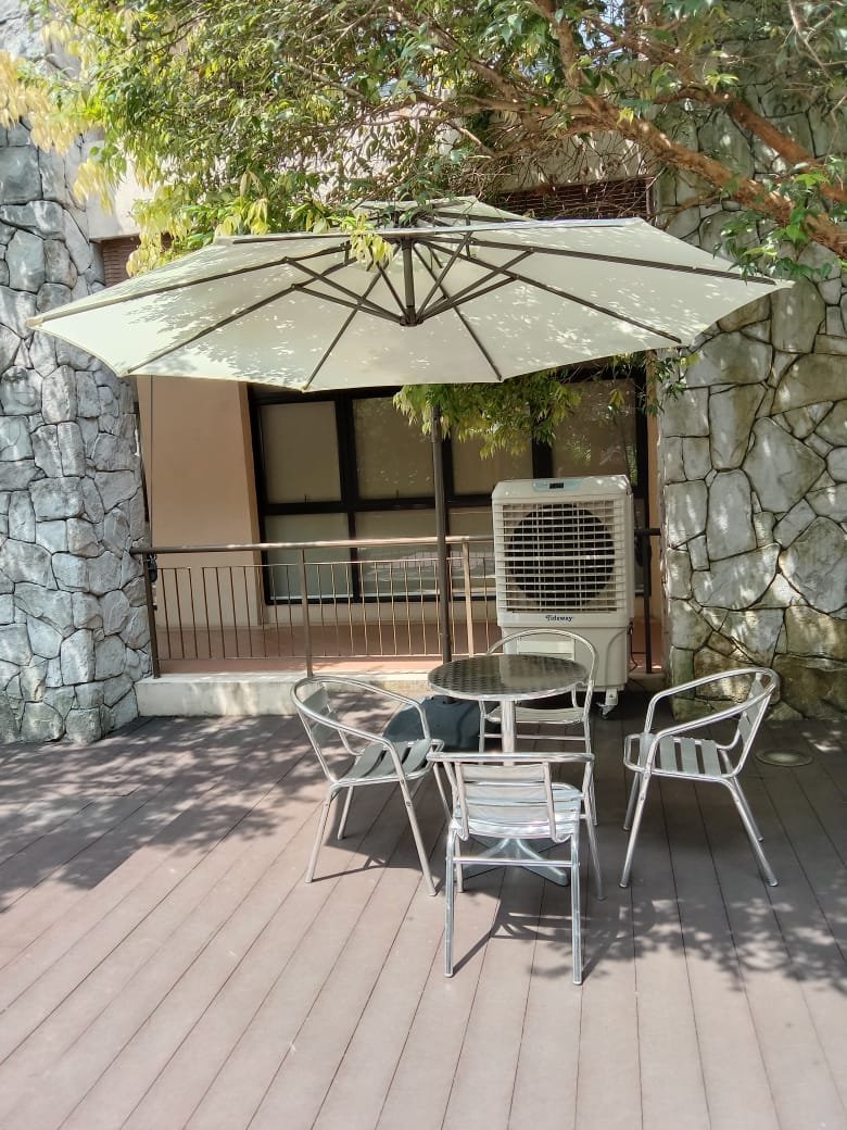Outdoor table and chair setting